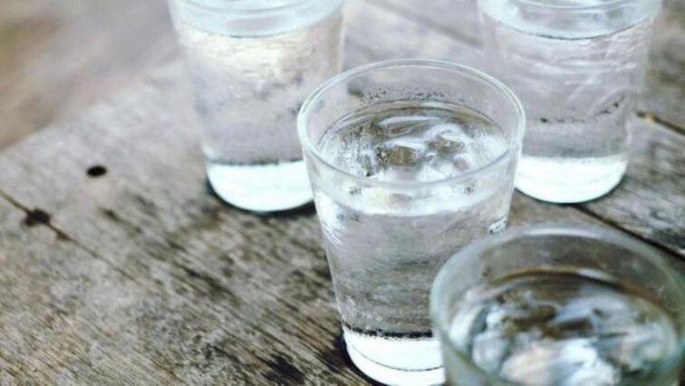 You should drink plenty of water while taking diuretics to lose weight. 